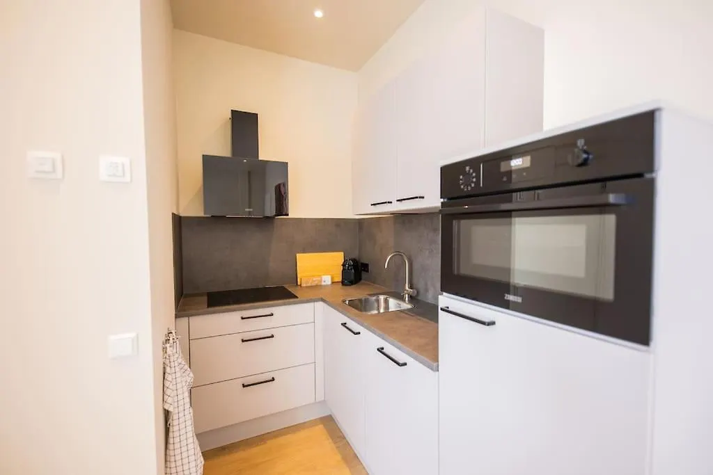 Delightful 2 Bedroom Serviced Apartment 54M2 -Mst40D- Rotterdam 0*,  Niederlande