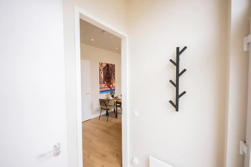 Ferienhaus Delightful 2 Bedroom Serviced Apartment 54M2 -Mst40D- Rotterdam
